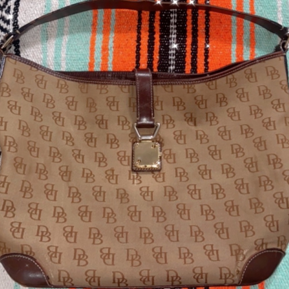 DOONEY AND BOURKE Purse Shoulder Bag Logo Canvas Tan Tote Bag Key Lock Vintage